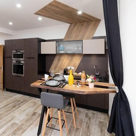 Le Papillon Apartment Обена Екстериор снимка